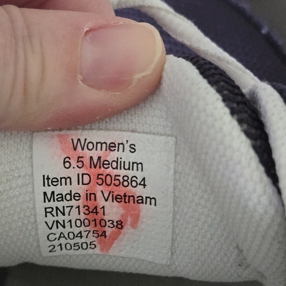 L.L. Bean Womens 6.5m Navy and White Sneakers - Picture 10 of 11